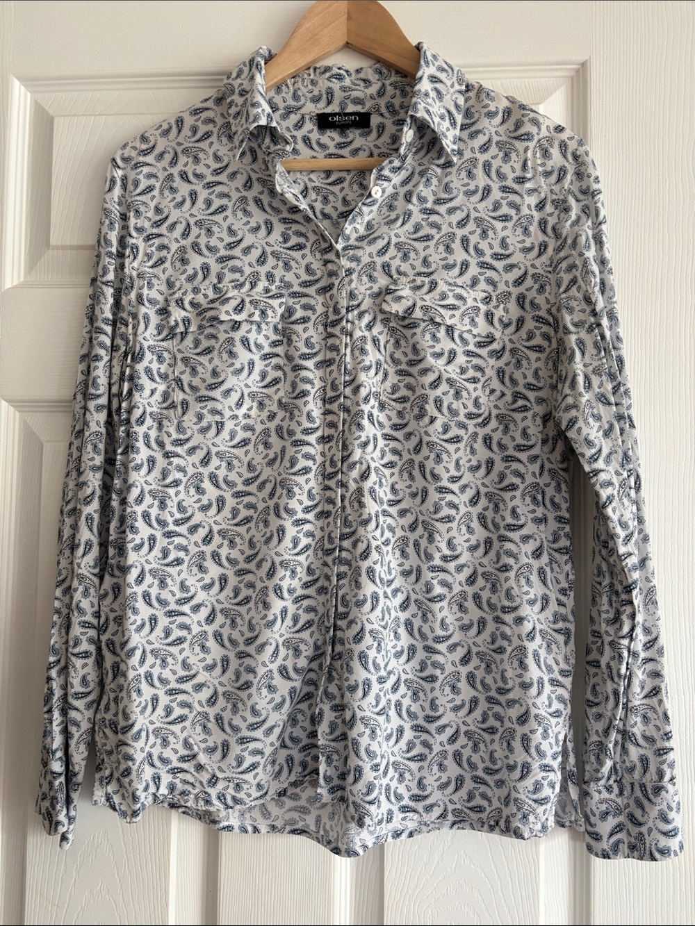 Olsen White Shirt with Navy Paisley Print women’s M